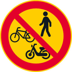 kävely, pyöräily ja mopoilu kielletty